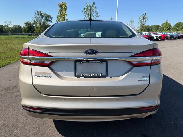 Certified 2018 Ford Fusion SE w/ Fusion SE Technology Package FWD image 8