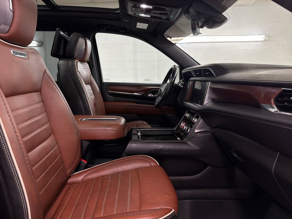Used 2023 GMC Yukon Denali Ultimate AWD/4WD image 31