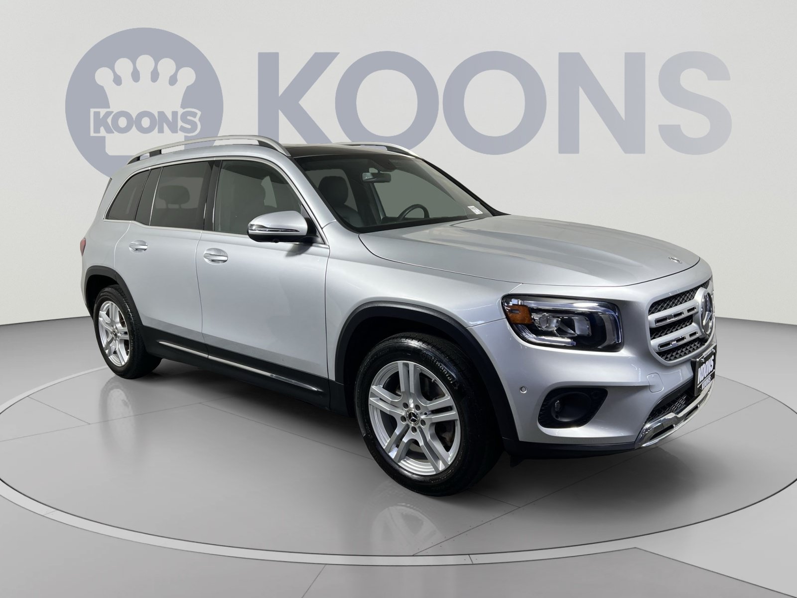 Used 2022 Mercedes-Benz GLB 250 4MATIC image 2