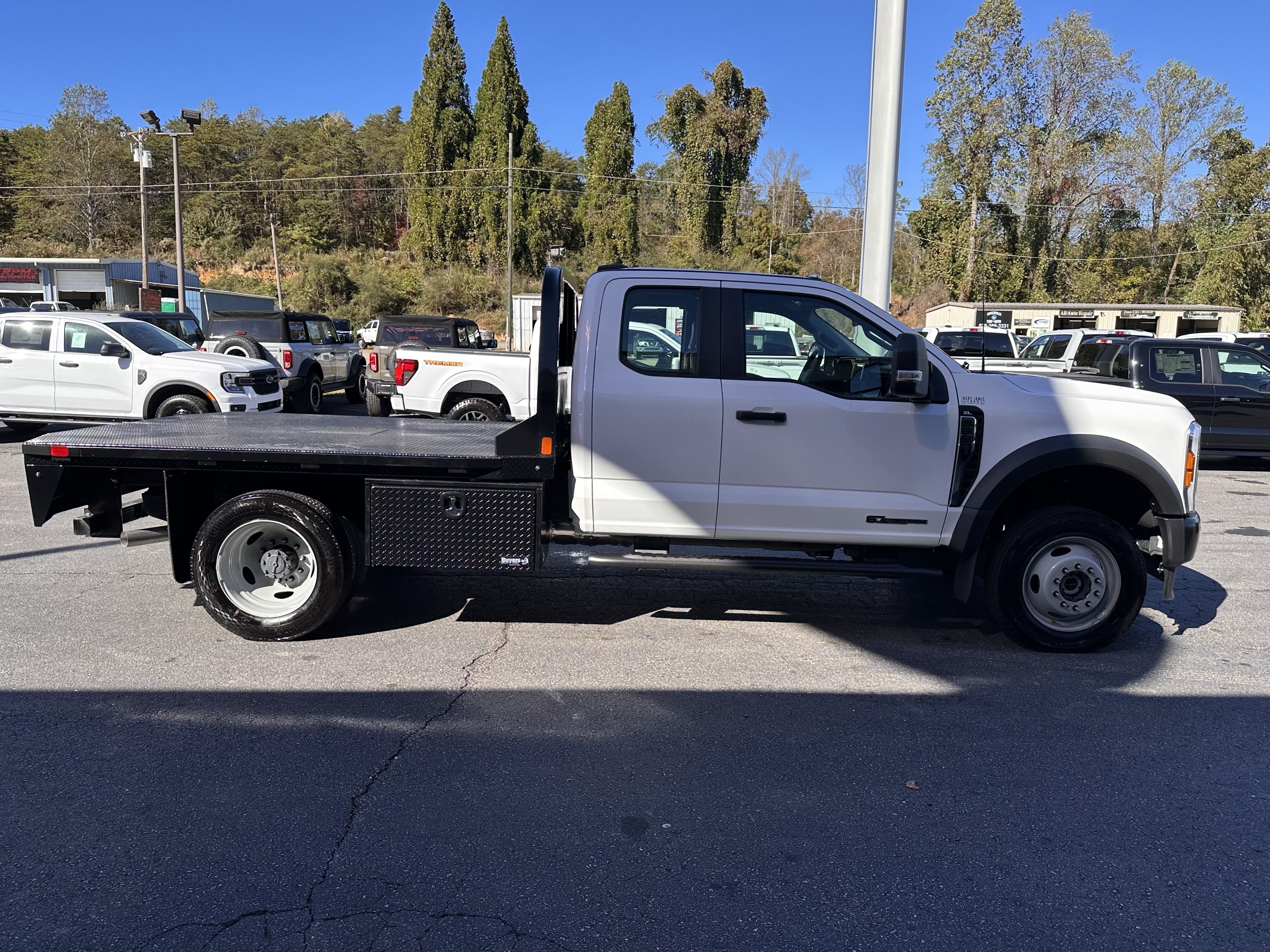 Certified 2025 Ford F550 4x4 Supercab Super Duty image 5