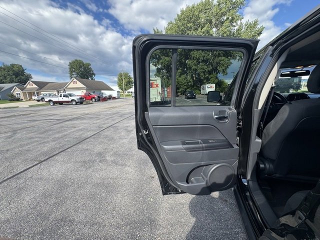 Used 2017 Jeep Patriot Latitude image 19