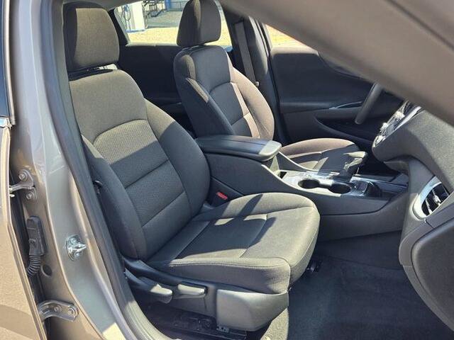 Used 2024 Chevrolet Malibu LT FWD image 17
