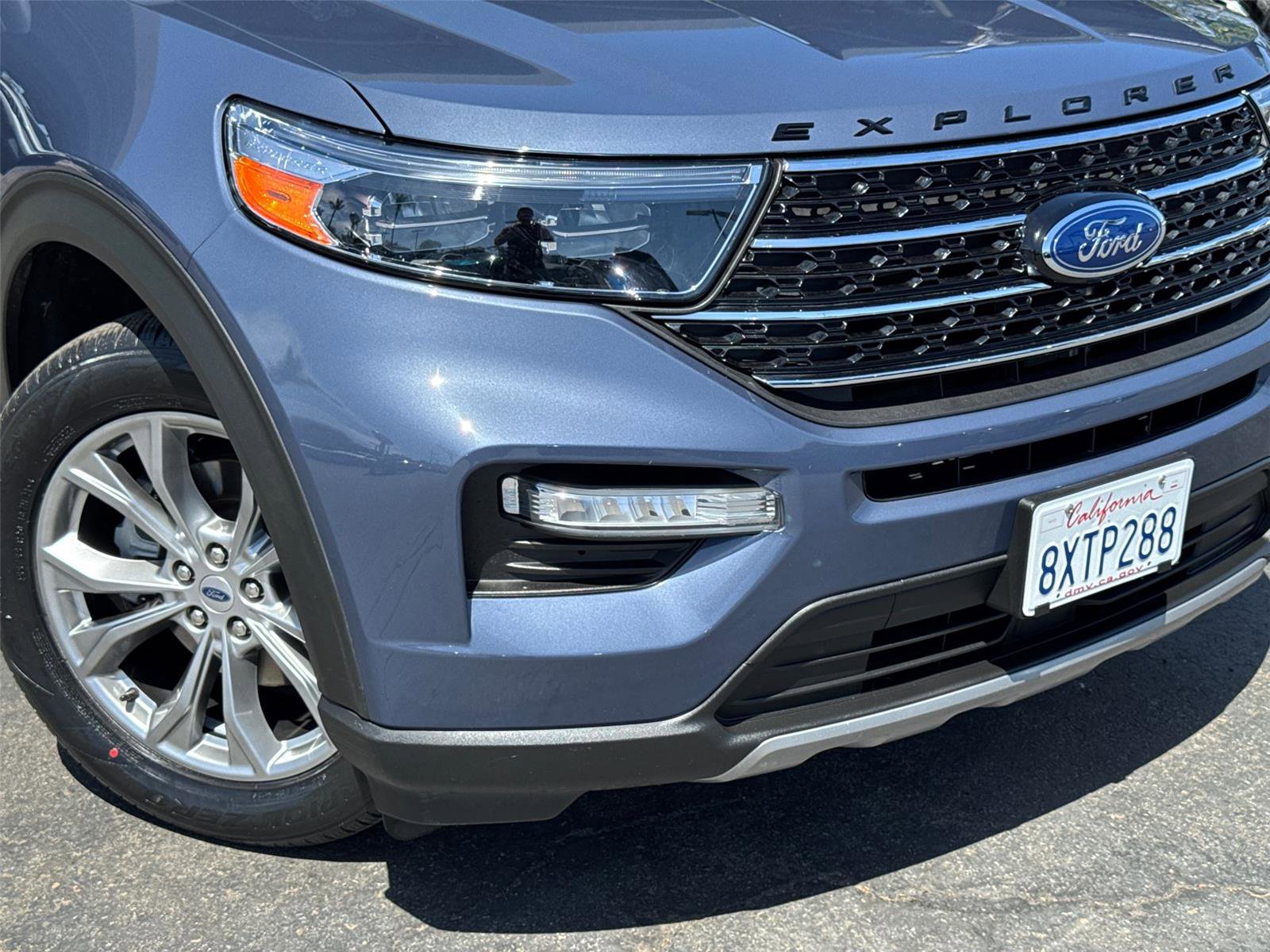 Certified 2021 Ford Explorer XLT w/ Equipment Group 202A RWD image 3