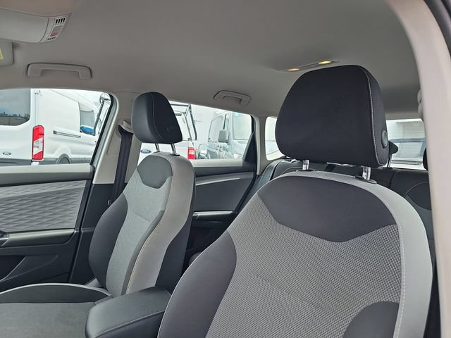 Used 2023 Volkswagen Taos S FWD image 15