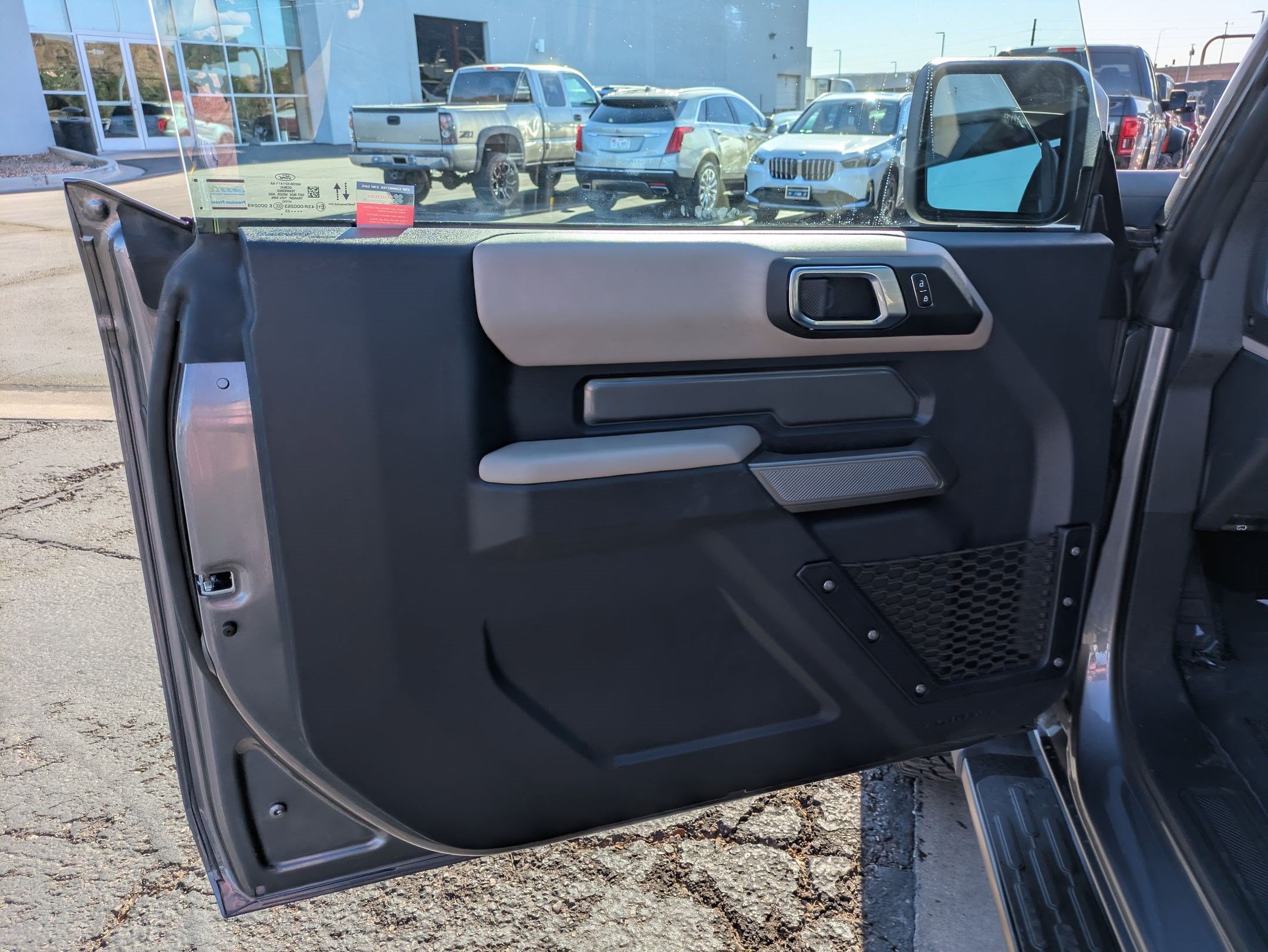 Certified 2023 Ford Bronco Wildtrak AWD/4WD image 15