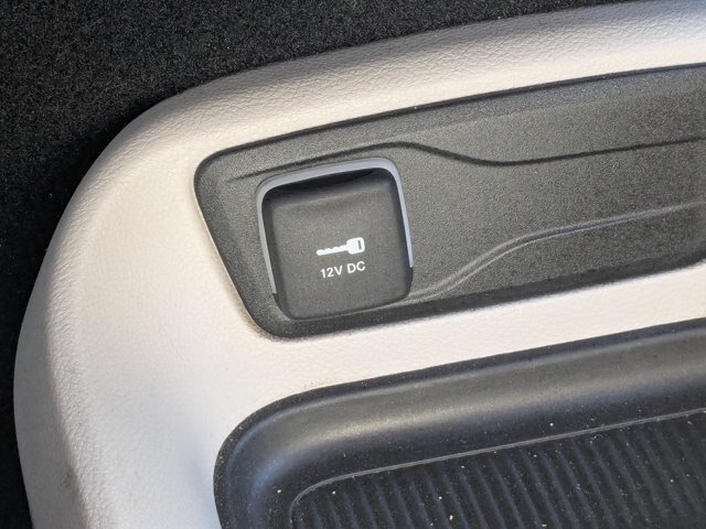 Used 2023 Chrysler Voyager LX FWD image 23