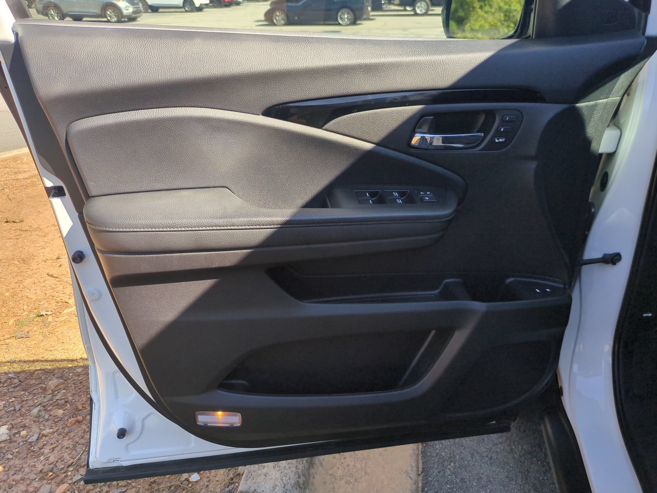 Used 2022 Honda Pilot Elite image 11