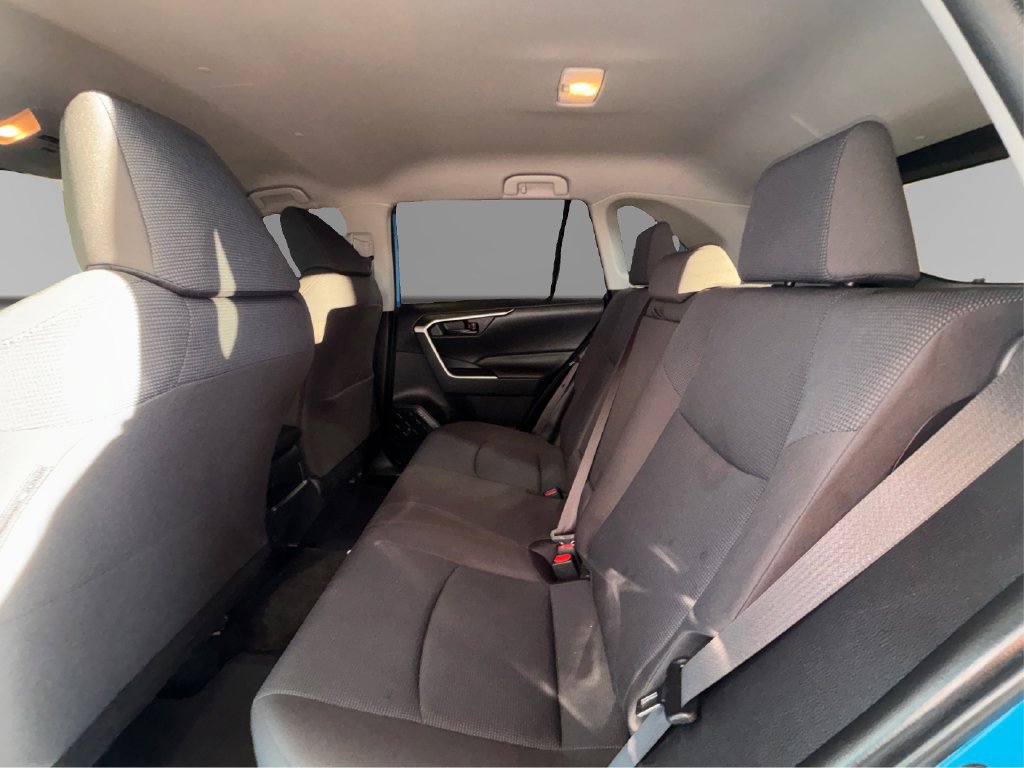 Used 2019 Toyota RAV4 LE AWD/4WD image 11