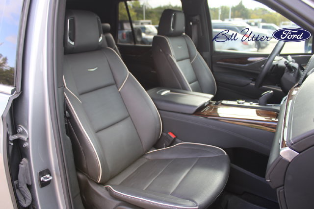 Used 2024 Cadillac Escalade Premium Luxury w/ LPO, Floor Liner Package AWD/4WD image 11