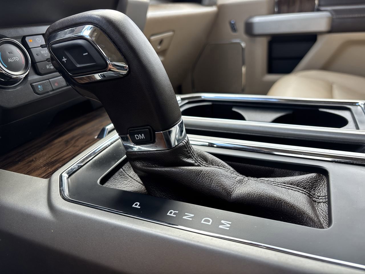 Certified 2020 Ford F150 Lariat w/ Equipment Group 501A Mid image 32