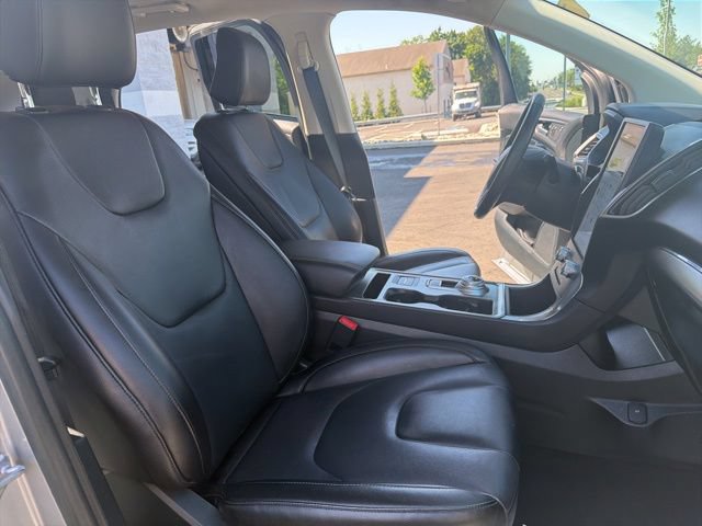 Certified 2022 Ford Edge Titanium AWD/4WD image 16