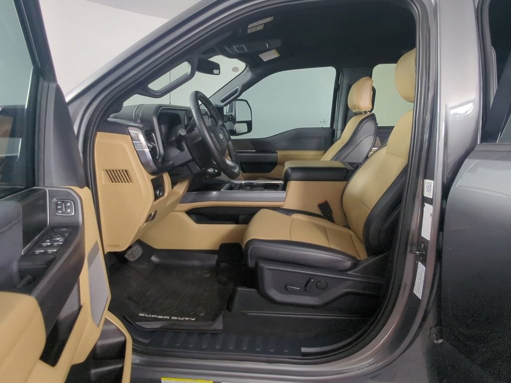 Certified 2025 Ford F450 Lariat w/ Lariat Ultimate Package AWD/4WD image 2