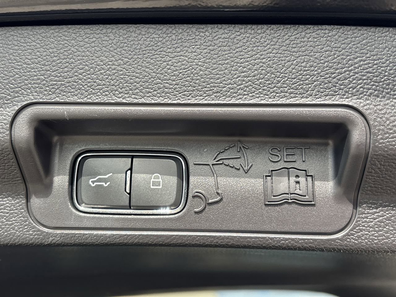 Certified 2021 Ford Explorer Timberline image 6