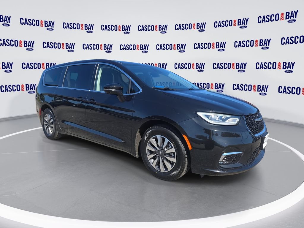 Used 2024 Chrysler Pacifica Limited