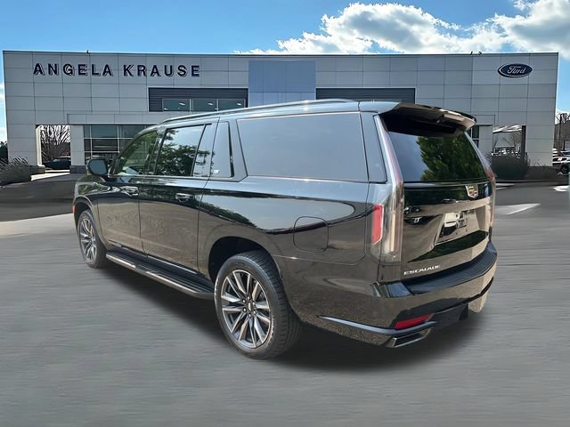 Used 2023 Cadillac Escalade ESV Sport AWD/4WD image 6