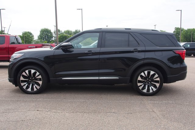 Certified 2025 Ford Explorer Platinum w/ LUX Leather Package AWD/4WD image 4