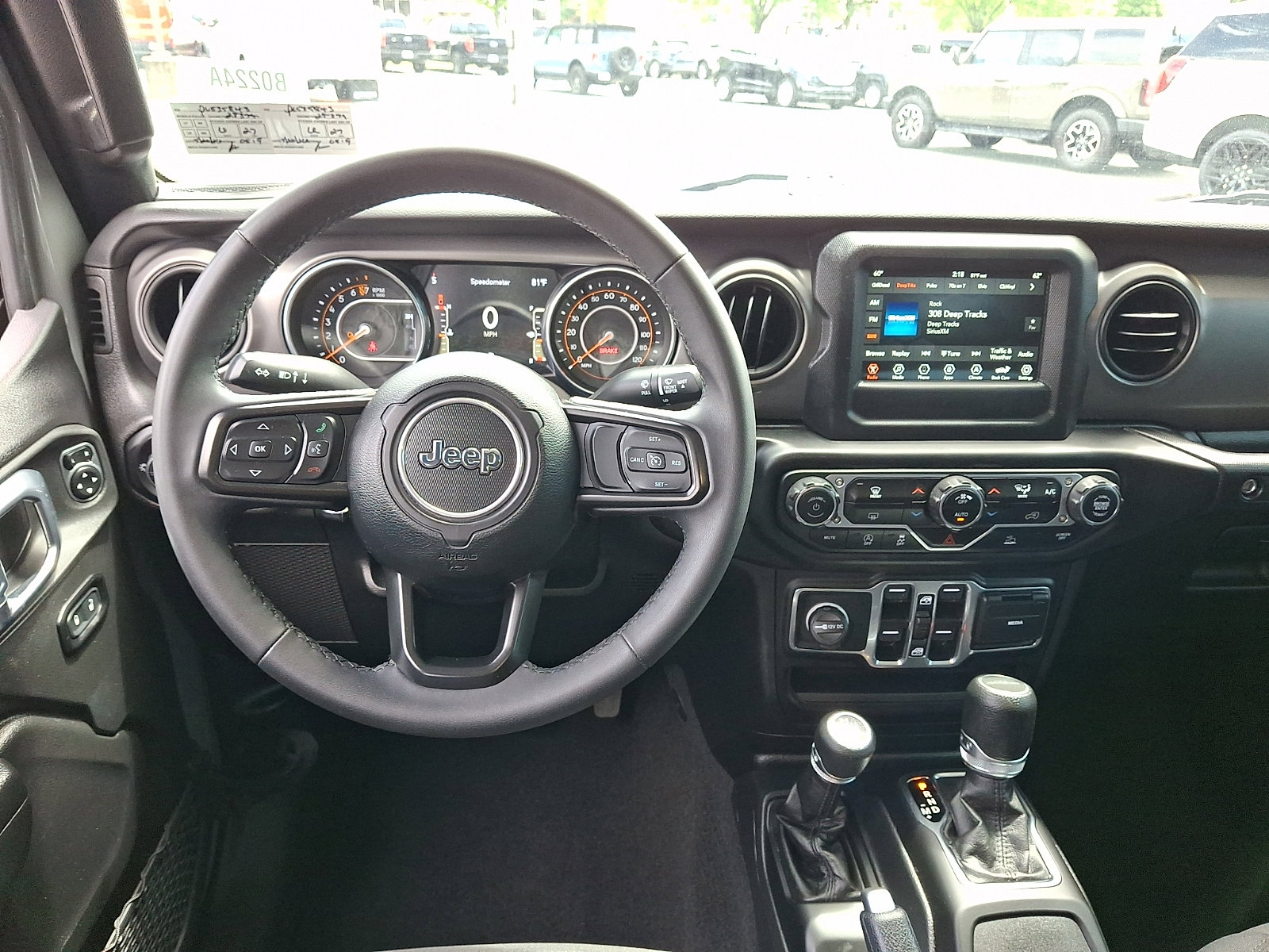 Used 2023 Jeep Gladiator Sport AWD/4WD image 12