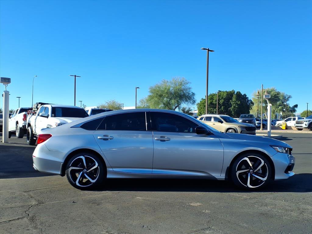 Used 2022 Honda Accord Sport image 2