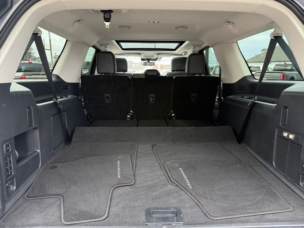 Certified 2025 Ford Expedition Max Platinum image 25