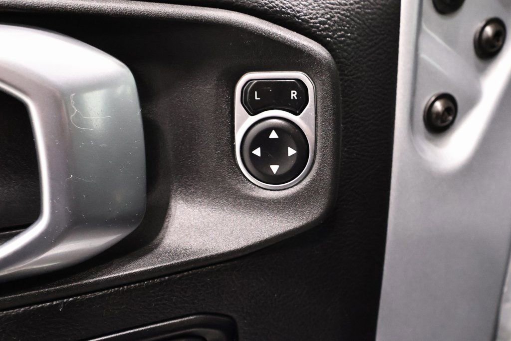 Used 2022 Jeep Wrangler Unlimited Sahara image 15