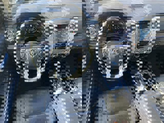 Used 2018 Toyota Tundra Limited w/ Limited Premium Package AWD/4WD image 17