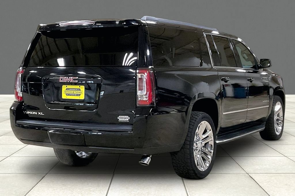Used 2017 GMC Yukon XL SLT w/ Premium Edition AWD/4WD image 12