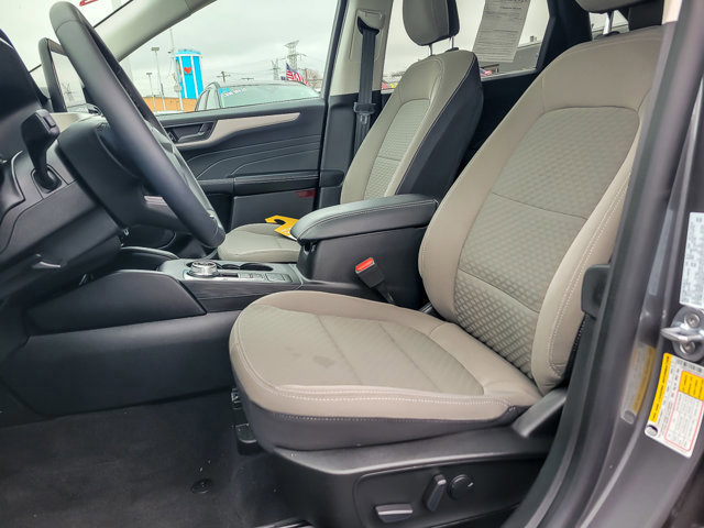Certified 2022 Ford Escape SE w/ SE Sport Appearance Package image 10