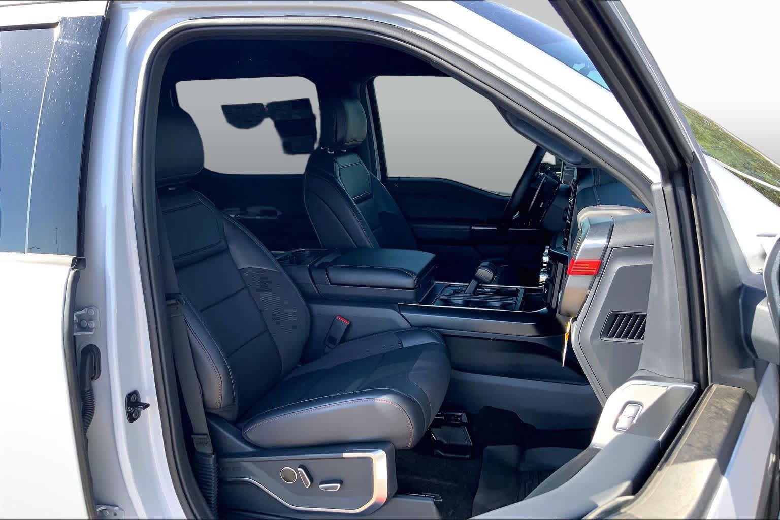 Certified 2025 Ford F150 Raptor AWD/4WD image 9