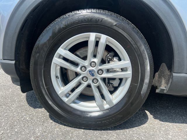 Certified 2022 Ford Explorer XLT w/ Equipment Group 202A AWD/4WD image 16