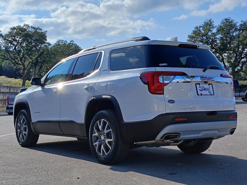 Used 2023 GMC Acadia SLE w/ Driver Convenience Package FWD image 5