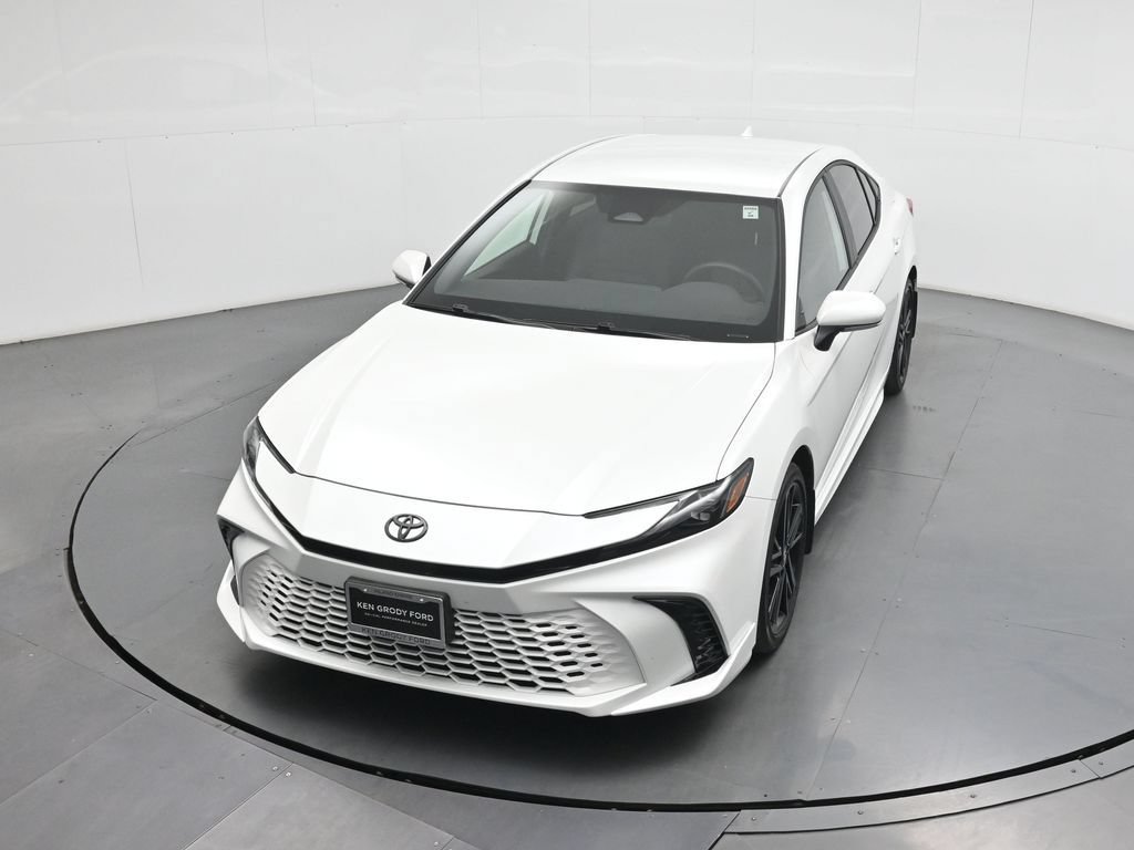 Used 2026 Toyota Camry XSE FWD image 35