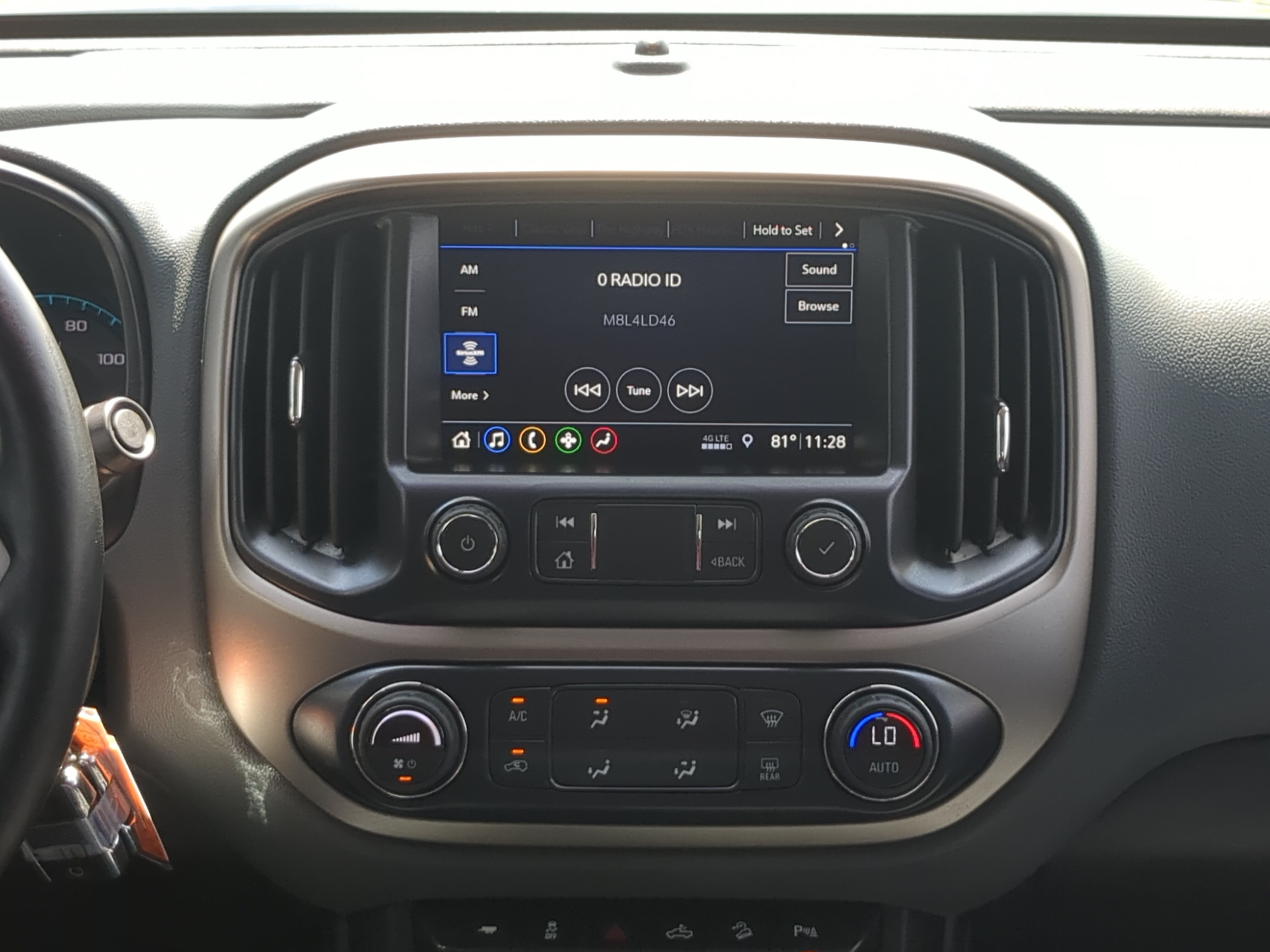 Used 2021 Chevrolet Colorado Z71 w/ Z71 Midnight Edition AWD/4WD image 16