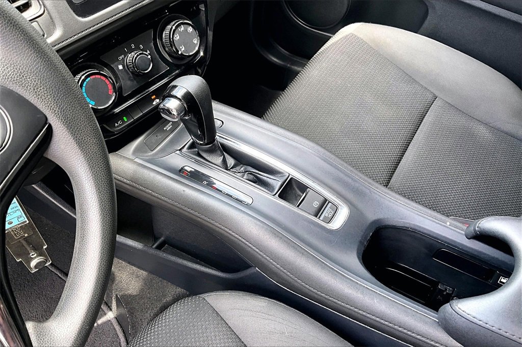 Used 2020 Honda HR-V LX image 15