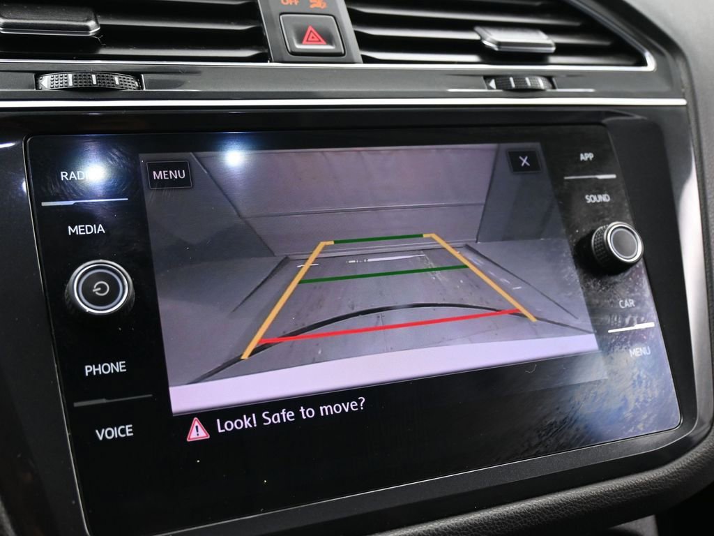 Used 2019 Volkswagen Tiguan SE w/ Panoramic Sunroof Package FWD image 14