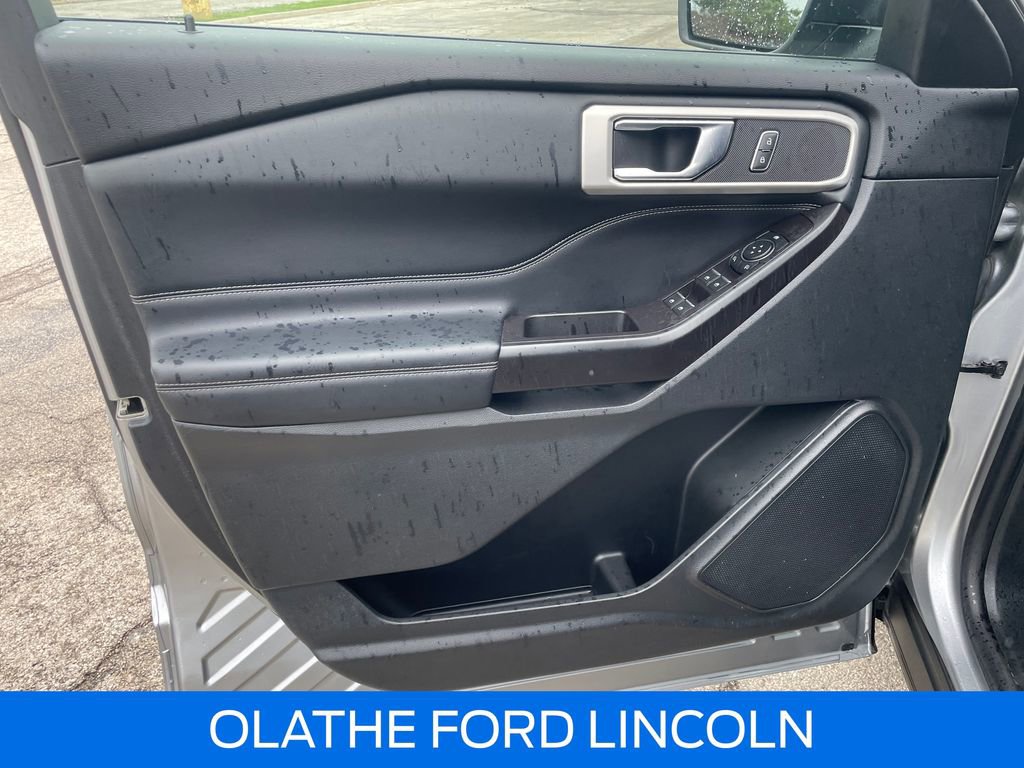 Certified 2020 Ford Explorer XLT w/ Equipment Group 202A AWD/4WD image 19