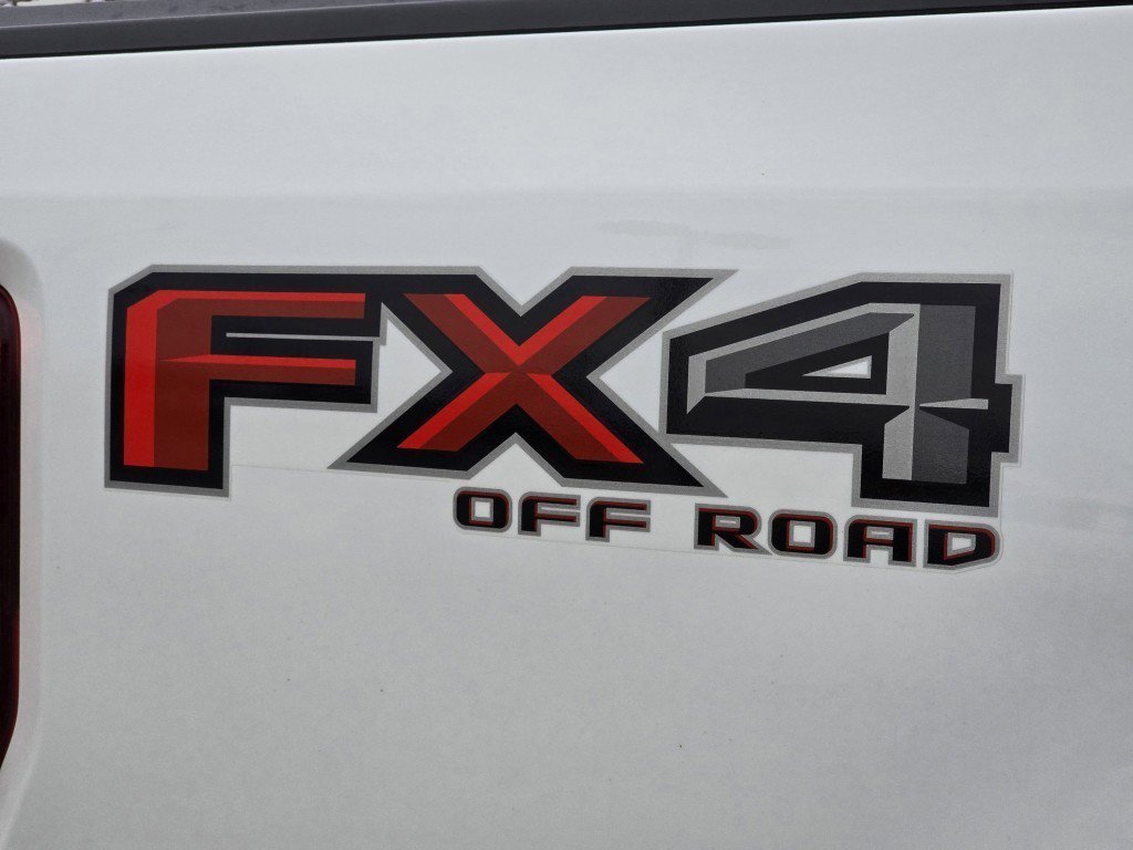 Certified 2022 Ford F350 Lariat w/ Lariat Ultimate Package image 32