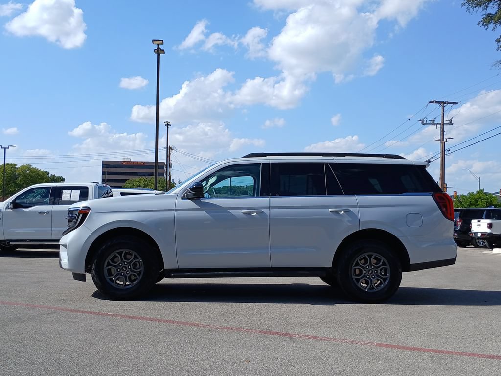 Certified 2025 Ford Expedition Active RWD image 6