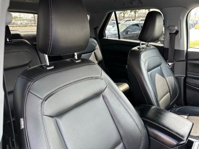 Certified 2022 Ford Explorer XLT w/ Equipment Group 202A image 25