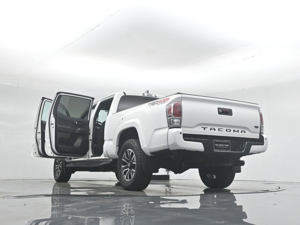 Used 2022 Toyota Tacoma TRD Sport image 45