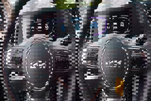 Used 2024 Kia Sportage LX image 21