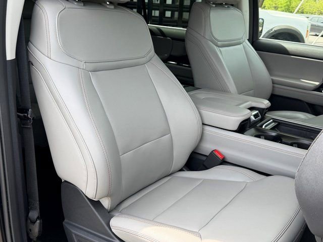 Certified 2025 Ford Expedition Max Active AWD/4WD image 37