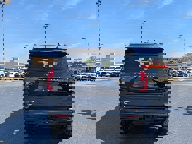 Certified 2025 Ford Expedition Active image 4