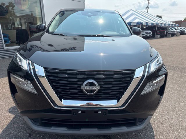 Used 2023 Nissan Rogue SV AWD/4WD image 3