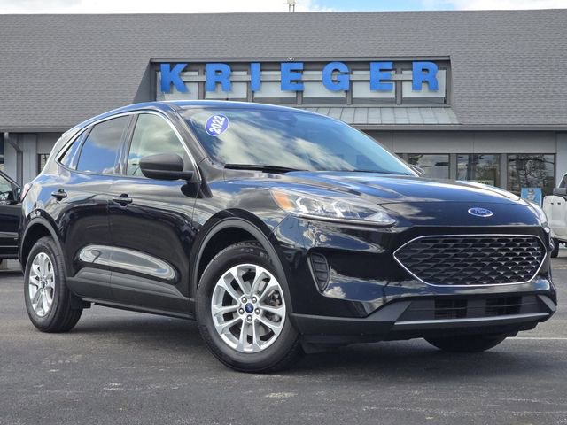 Certified 2022 Ford Escape SE w/ Cold Weather Package FWD image 2