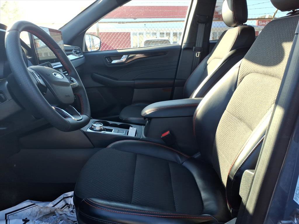 Certified 2024 Ford Escape ST-Line w/ Tech Pack #1 image 14