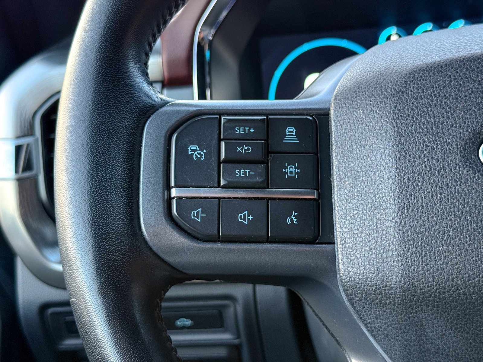 Certified 2023 Ford F150 Lariat w/ Equipment Group 502A High image 41