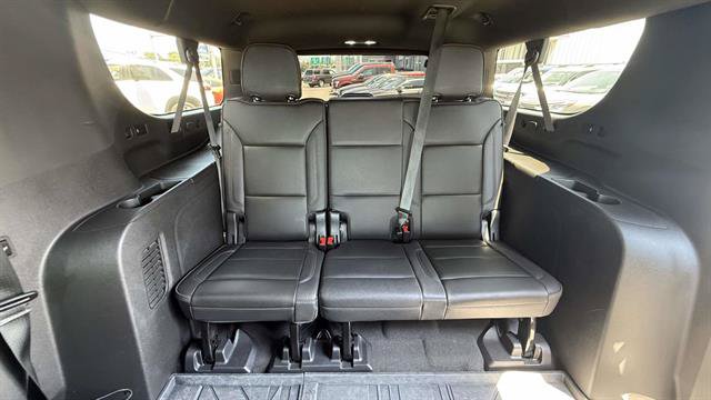 Used 2022 Chevrolet Suburban High Country AWD/4WD image 28