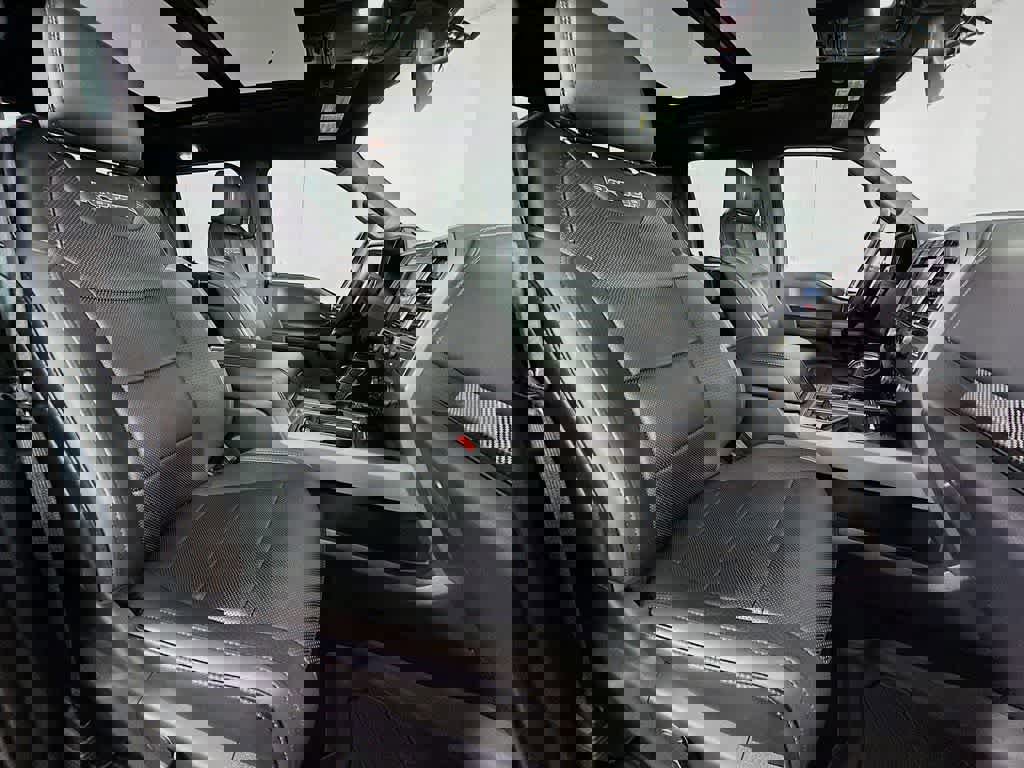 Certified 2019 Ford F150 Raptor w/ Equipment Group 802A Luxury image 18