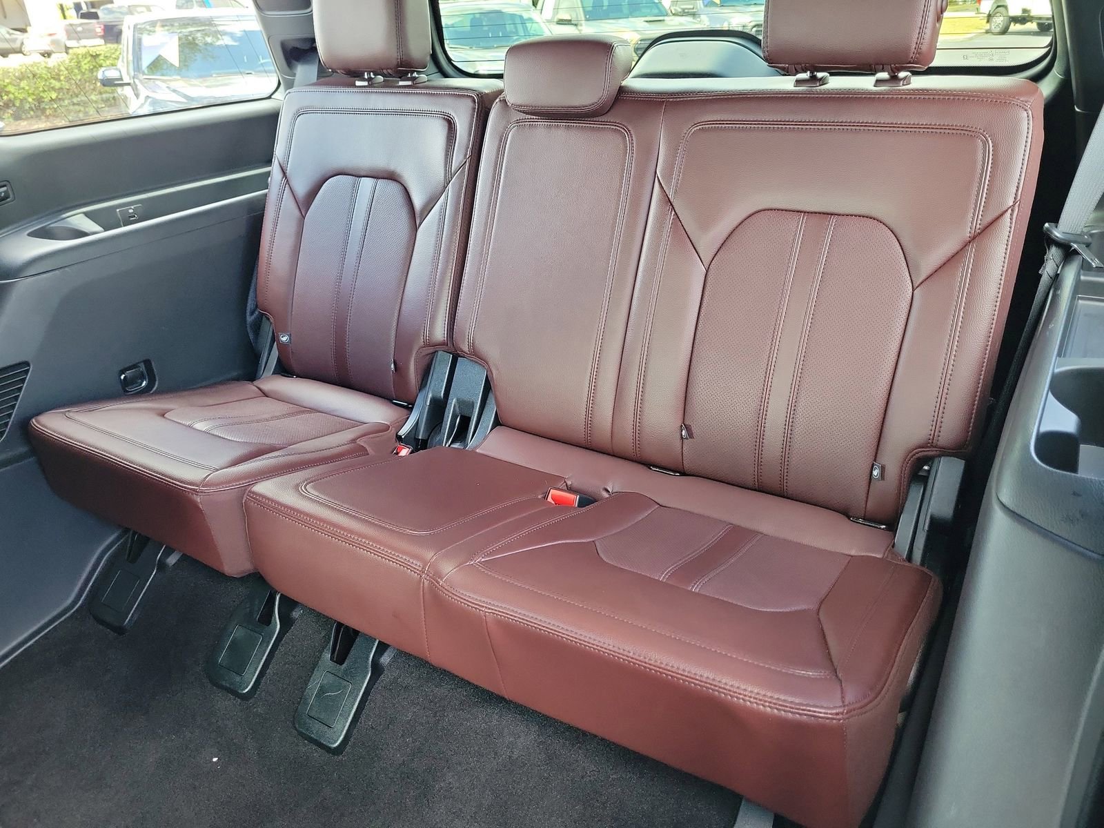 Certified 2022 Ford Expedition Limited RWD image 12