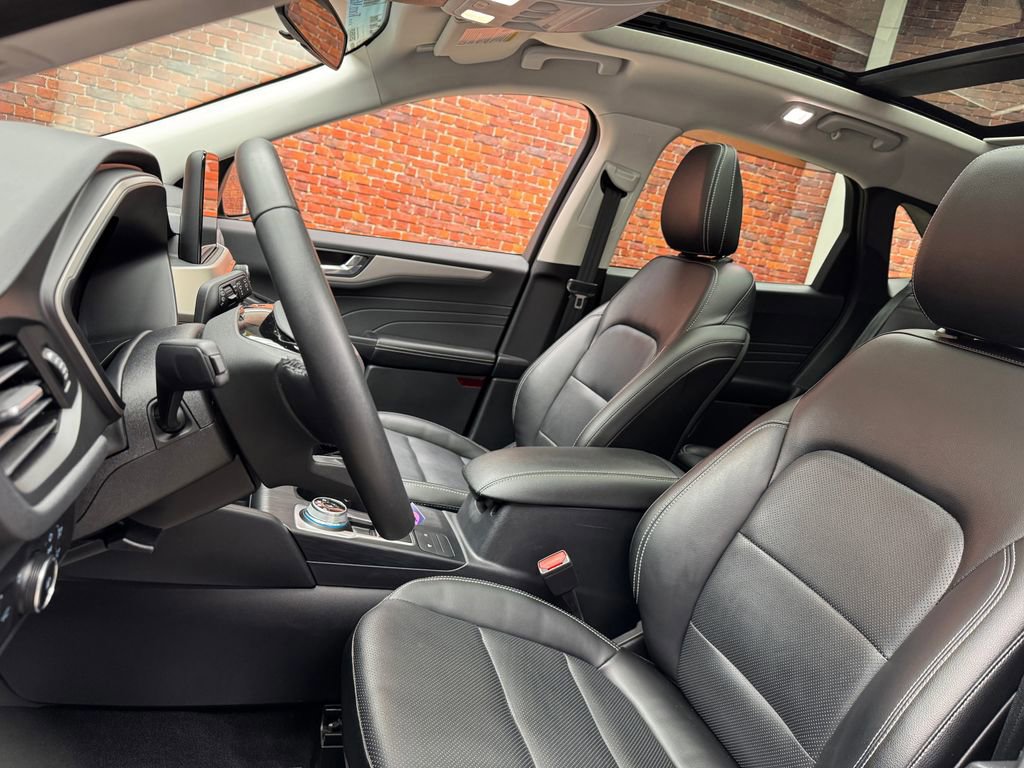 Certified 2022 Ford Escape SEL image 26